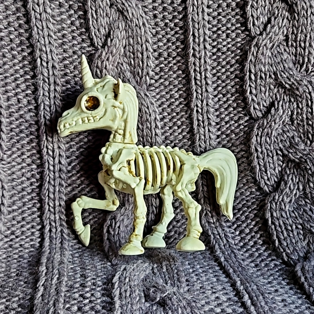 Skeleton unicorn